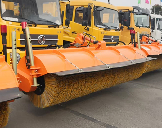 除雪滚刷